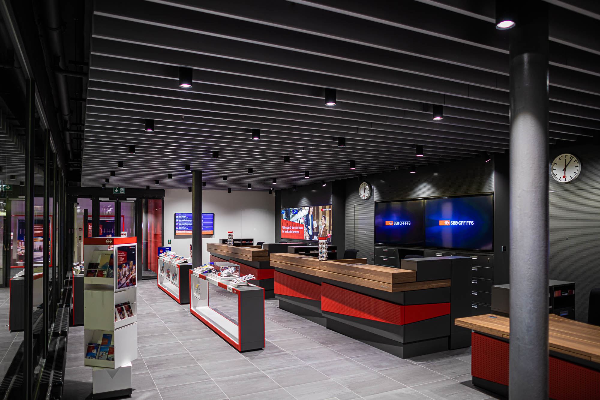 Export x3 5D4 0192 SBB 2019 Bahnhof Baden